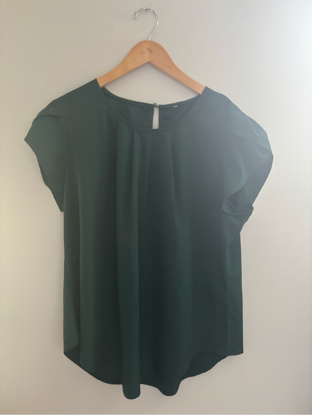 Women's Dark Green Pleated Cap Sleeve Blouse